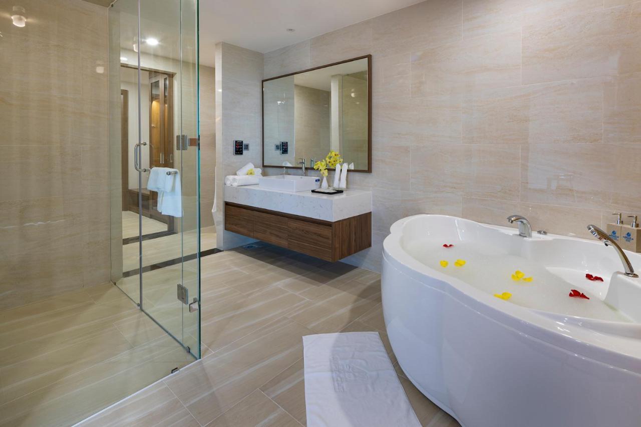 Отель Miracle Luxury Нячанг Экстерьер фото