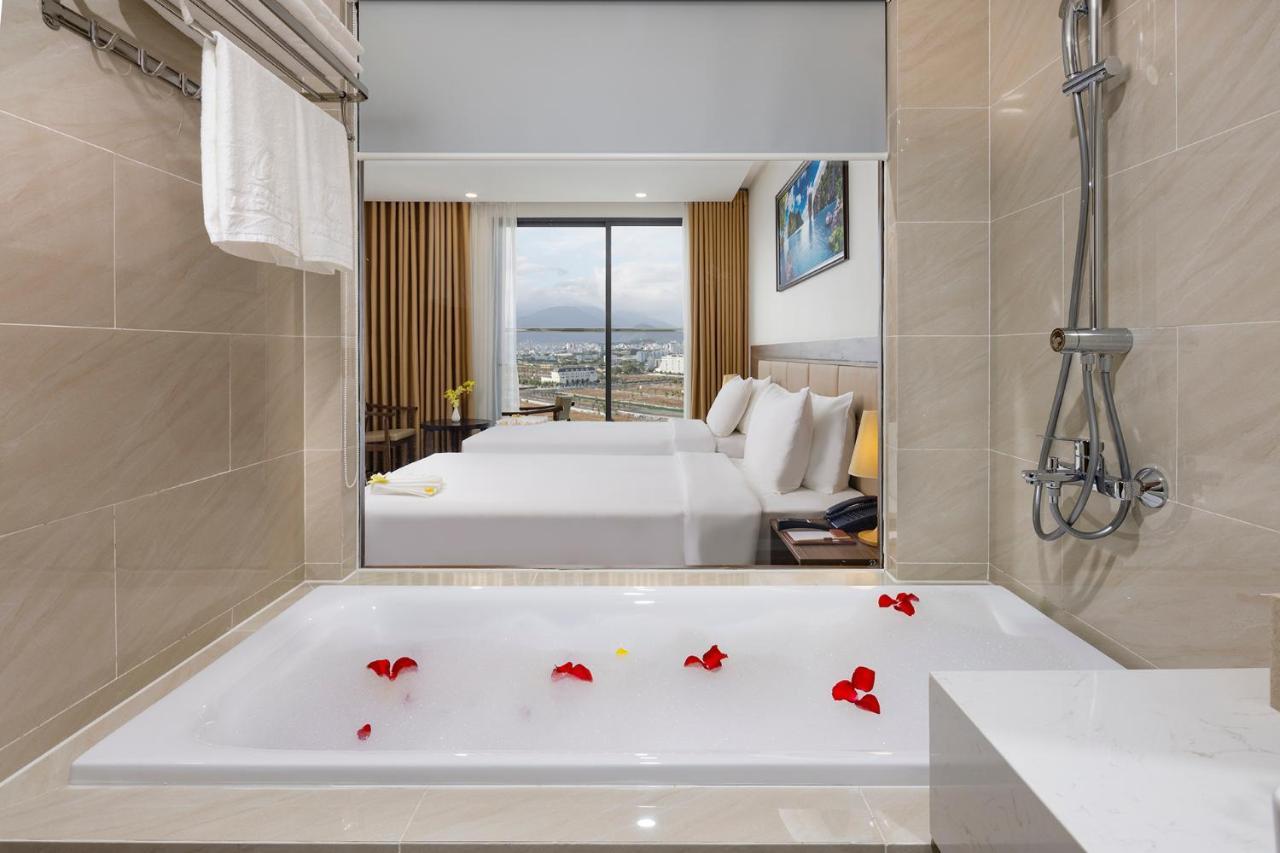 Отель Miracle Luxury Нячанг Экстерьер фото