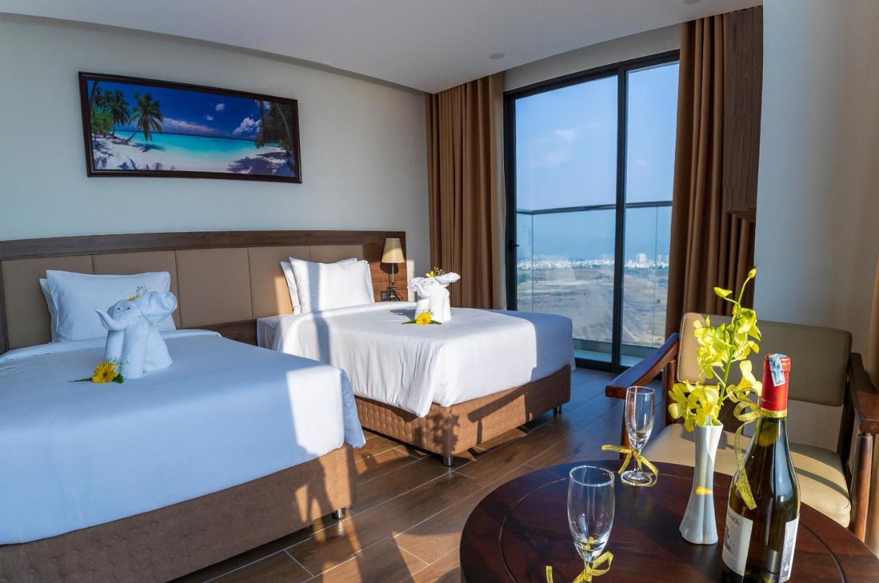 Отель Miracle Luxury Нячанг Экстерьер фото