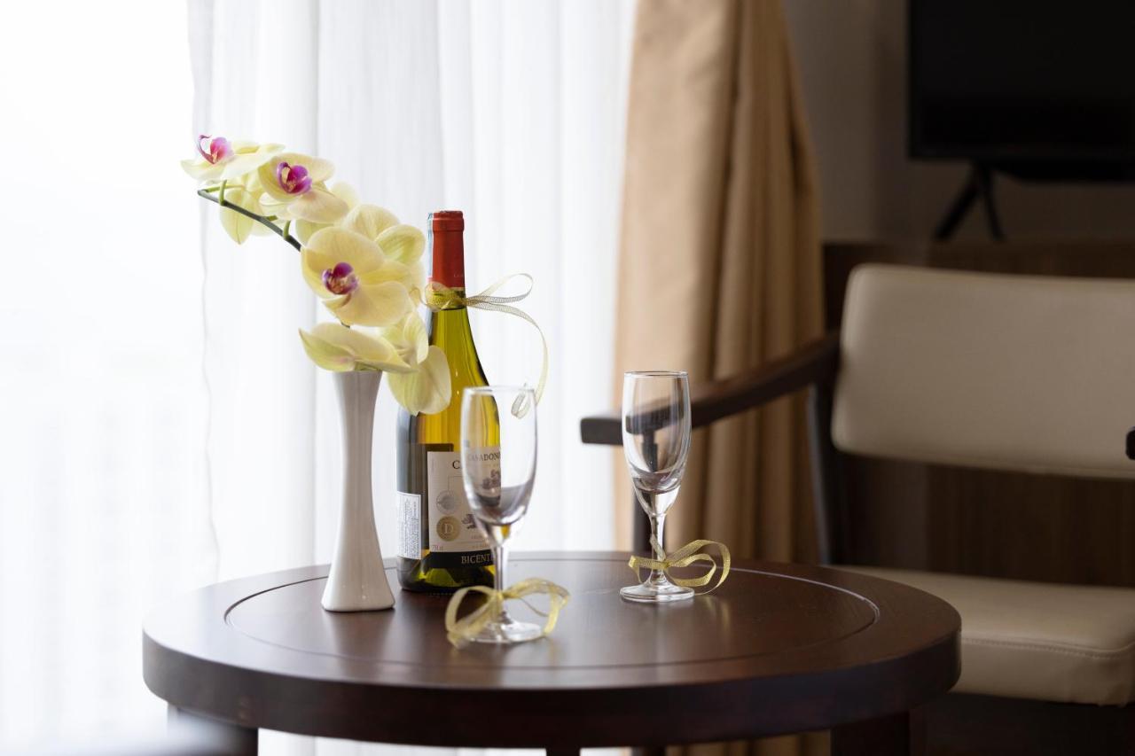 Отель Miracle Luxury Нячанг Экстерьер фото