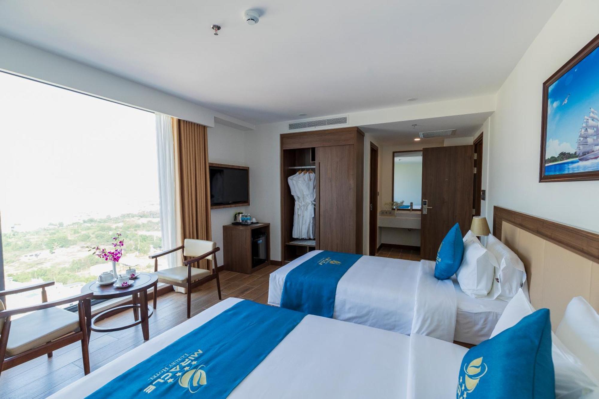 Отель Miracle Luxury Нячанг Экстерьер фото